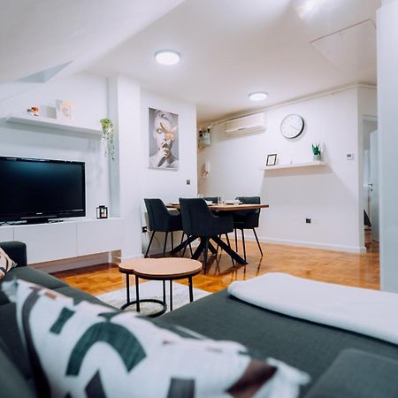 Apartment Sara Загреб Екстериор снимка