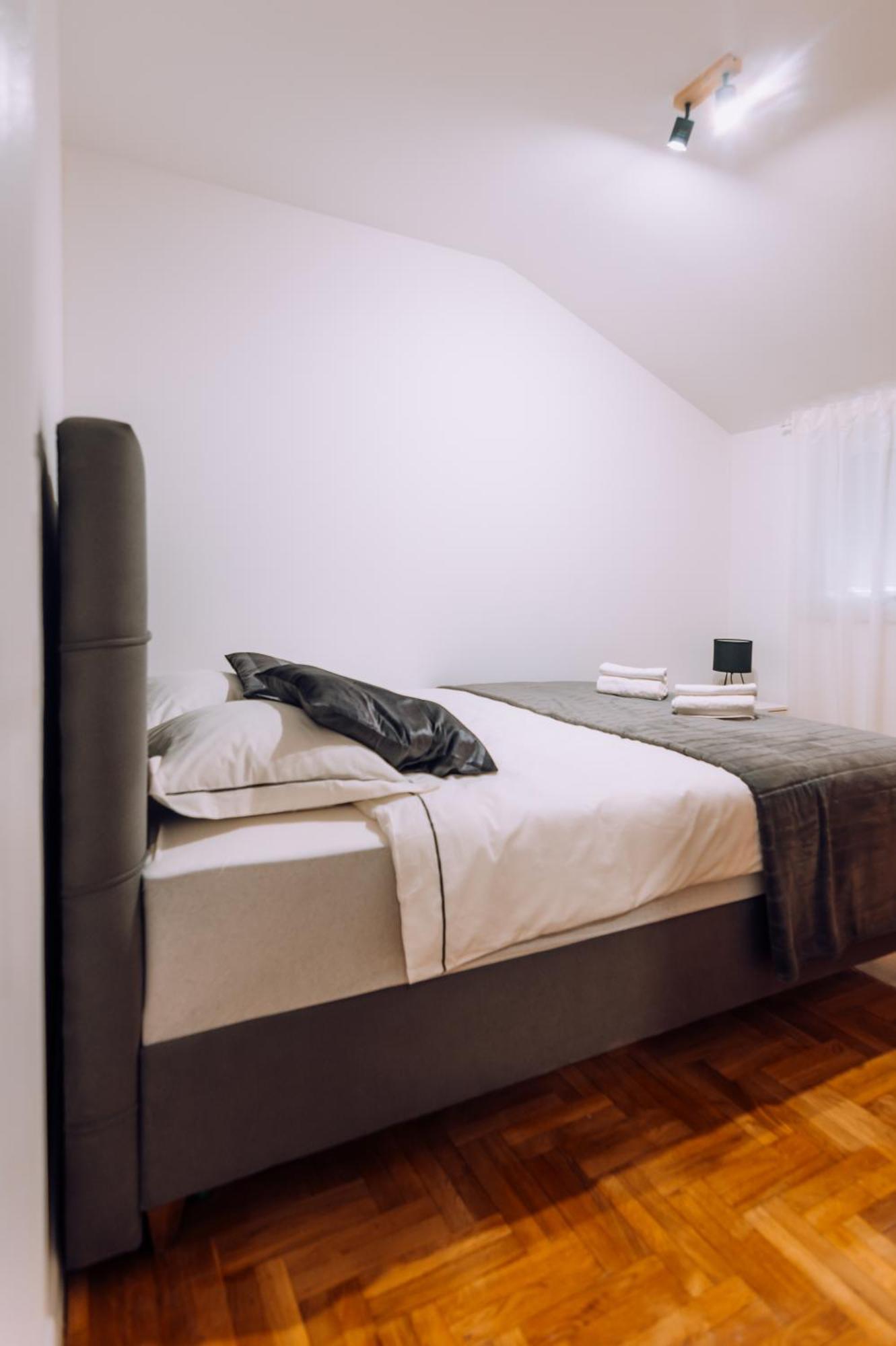 Apartment Sara Загреб Екстериор снимка